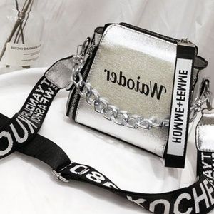 👛Statement Purse👛(Make Offer)